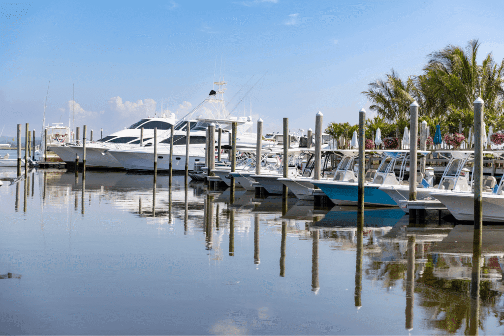 channel-club-marina-lp-bottom-4